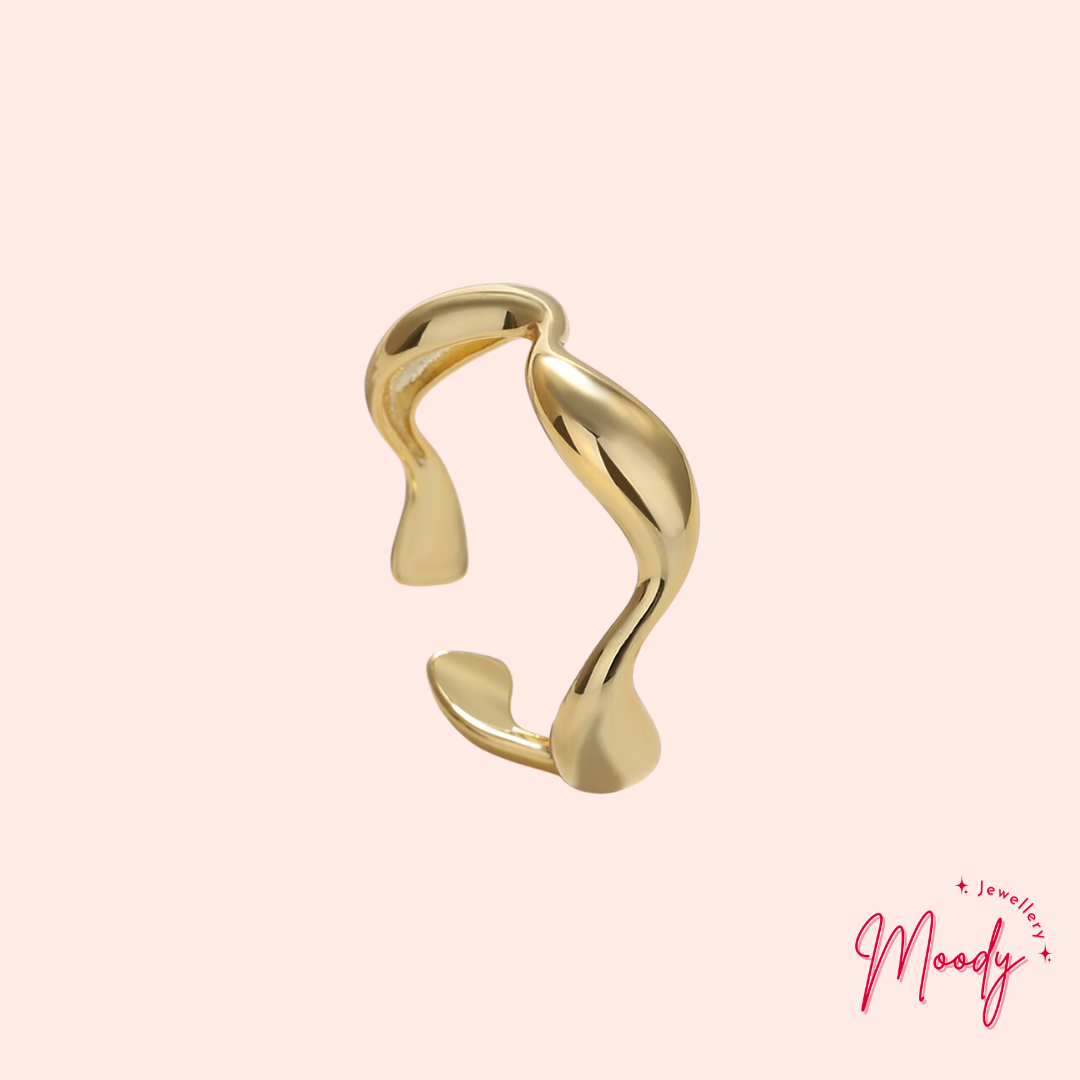 Graceful Wave Line Open Ring