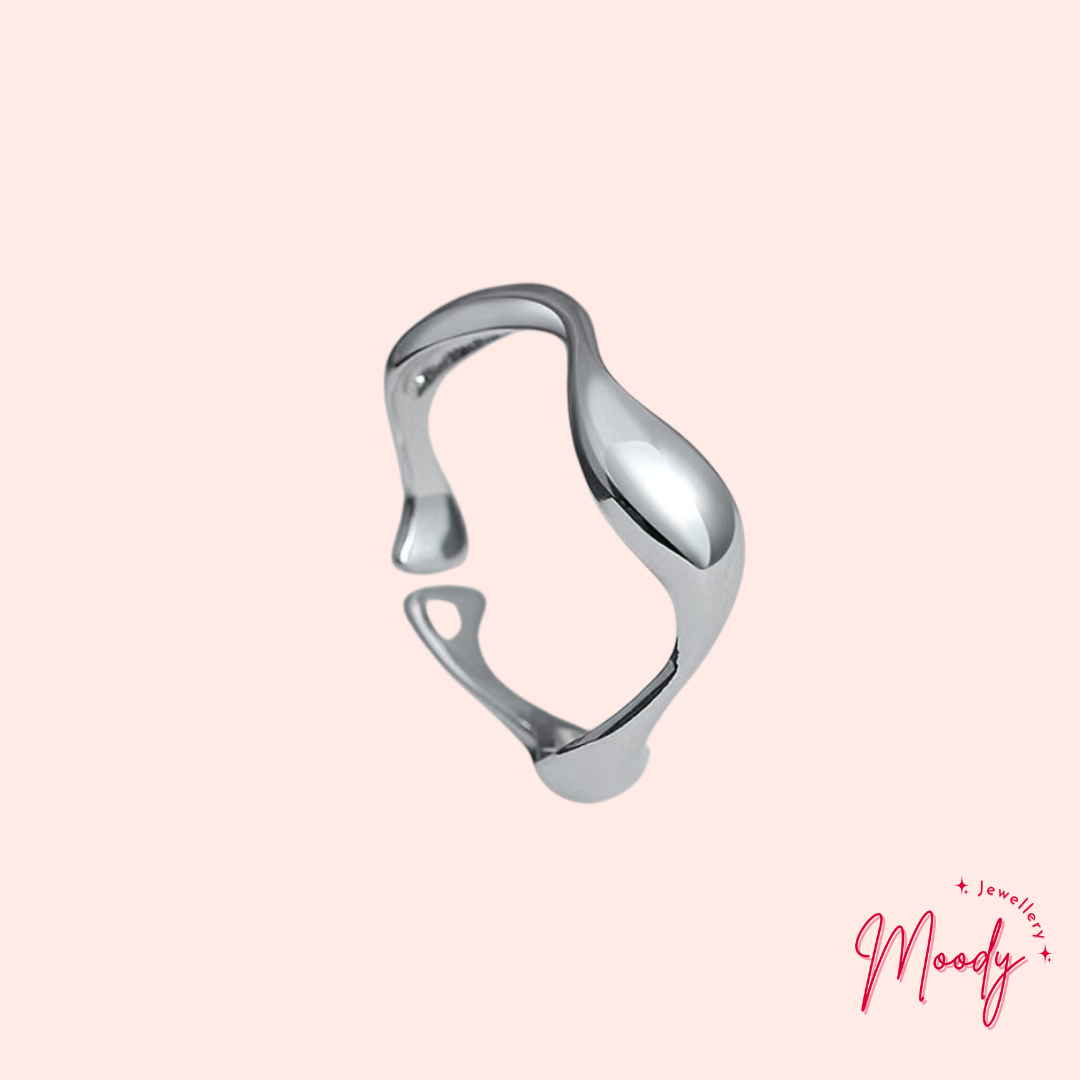 Graceful Wave Line Open Ring